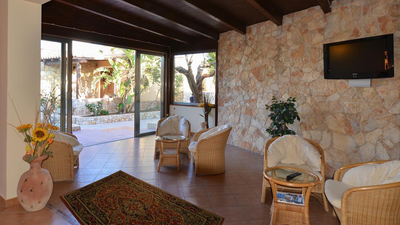 Oasis Hotel Residence Resort LMP Exterior foto