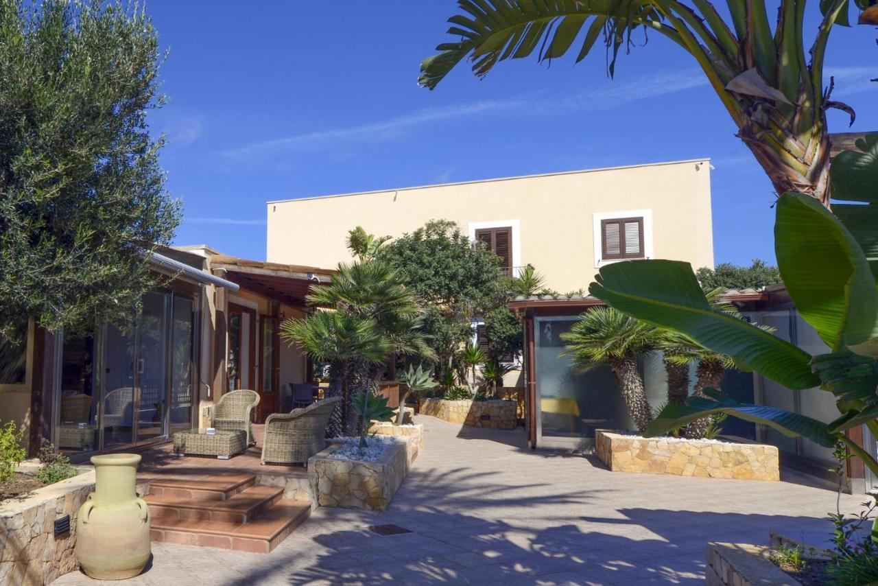 Oasis Hotel Residence Resort LMP Exterior foto